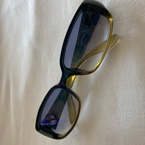 Gucci Sunglasses GG2455 S Ladies Vintage Green Tortoise effect frame